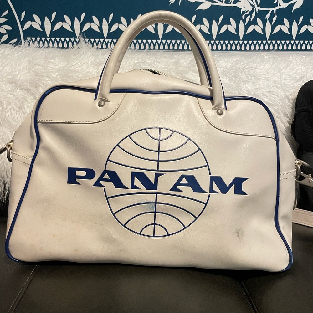 Authentic retro PAN AM day bag ✈️